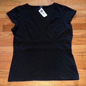 GAP Black Short Sleeve V-Neck Spandex Polyester and Rayon blend top